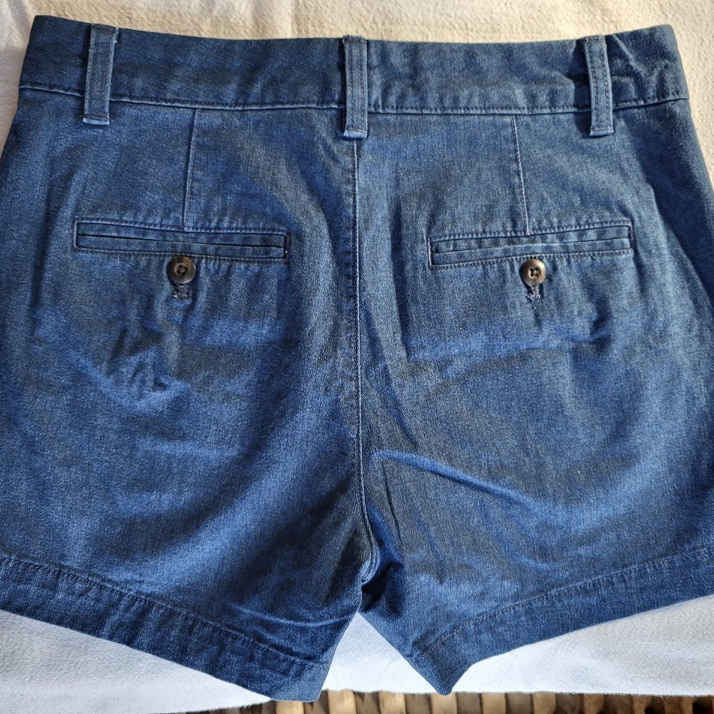 GAP Factory Shorts, NWT, size 0 - Picture 4 of 9